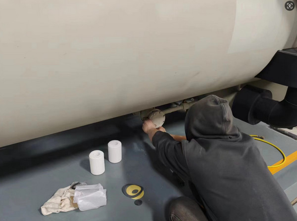 冷凍機加氟、更換濾芯